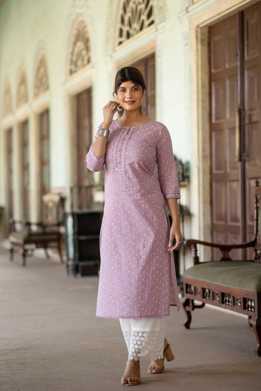 Women Purple Ethnic Printed Straight Kurta With Three Quarter Sleeves