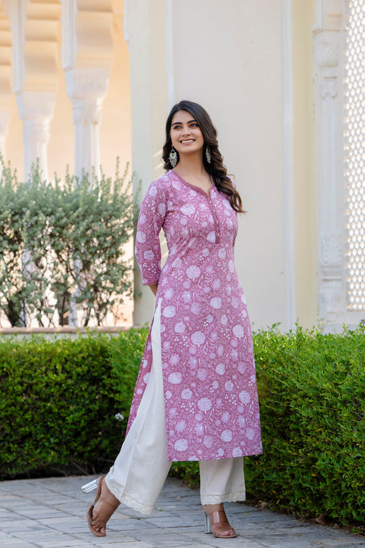 Women Mauve Ethnic Printed Straight Kurta With Three Quarter Sleeves