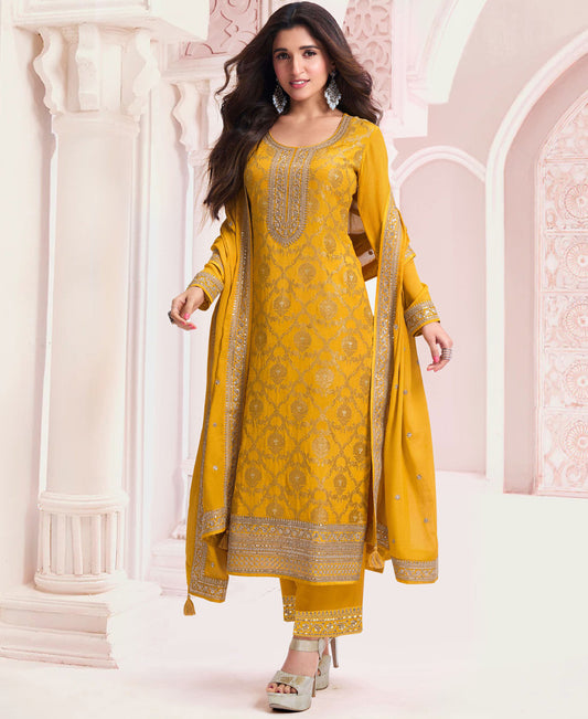 Silk jaqaurd yellow straight suit