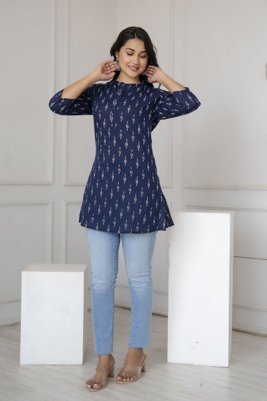 Women Blue Straight Tunic With Three Quarter Sleeves