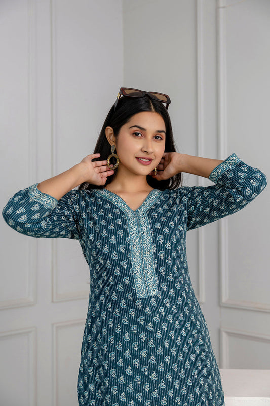 Green Printed Straight Kurta With Three Quarter Sleeves