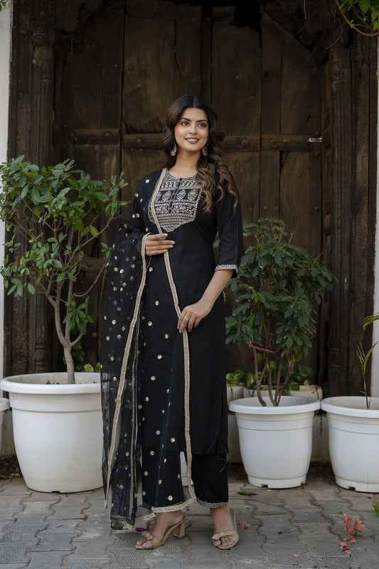 Women Black Embroidered Straight Kurta With Palazzo And Net Dupatta