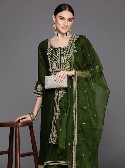 Women Green Embroidered Straight Kurta Trousers With Dupatta Set