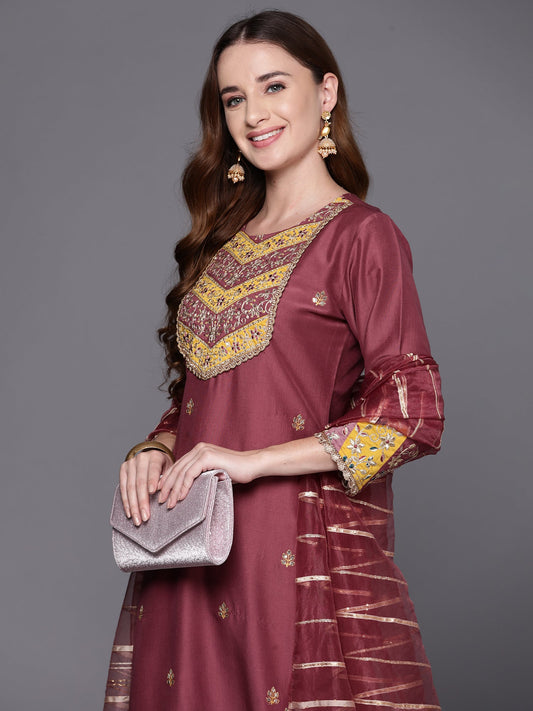 Women Mauve Embroidered Straight Kurta Trousers With Dupatta Set