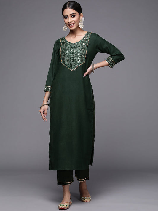 Women Green Solid Straight Kurtas