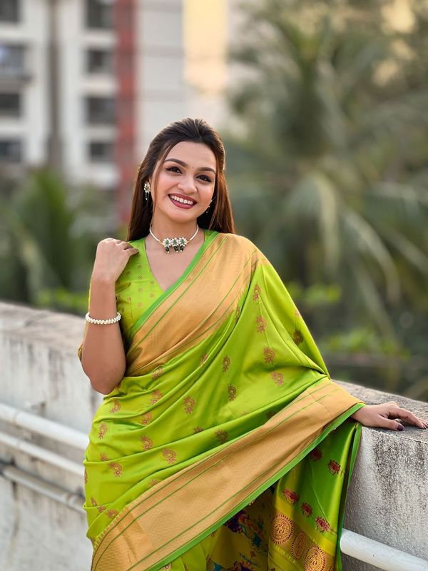 Green Color Soft  Silk Fabric Graceful Wevon Nath Meenakari Designer Saree