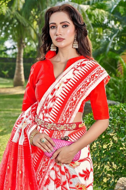 Red Color Silk Cotton Wevon Thread Designer Ethnic Casual Looks Saree
