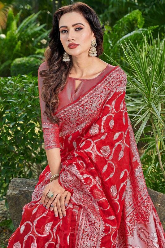 Red Color Silk Cotton Wevon Thread Designer Ethnic Casual Looks Saree