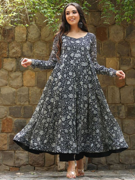 Black Color Beautiful Designer Floral Printed Long Gown For Partywear Looks