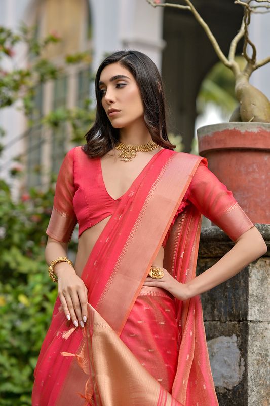 Gajri Zari Woven Butti With Zari Woven Pallu Saree