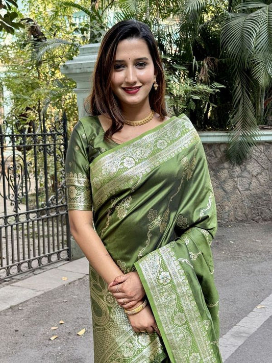 Green Wevon Jacquard Jari Designer Banarasi Silk Saree