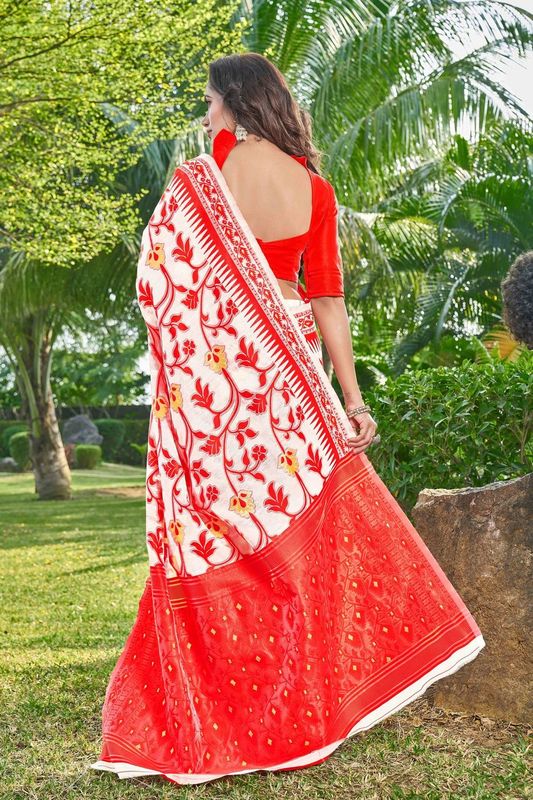Red Color Silk Cotton Wevon Thread Designer Ethnic Casual Looks Saree